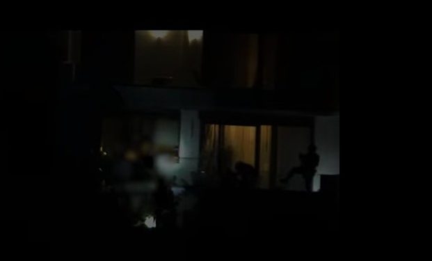 Καλύβια: Τα πρώτα λόγια του «πιστολιού» του Έντικ στους ΕΚΑΜΙΤΕΣ – Η στιγμή της εισβολής – ΒΙΝΤΕΟ – ΦΩΤΟ