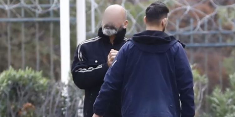 Έγκλημα στο Κολωνάκι: Είχε χρέη και ήθελε να πουλήσει το σπίτι ο γιος της Παπαδοπούλου – ΒΙΝΤΕΟ – ΦΩΤΟ