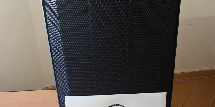 Αγρίνιο: Συνελήφθη ο άντρας που αναστάτωσε τα ξημερώματα τους γείτονες -Είχε τέρμα τα «ντεσιμπέλ» – ΦΩΤΟ