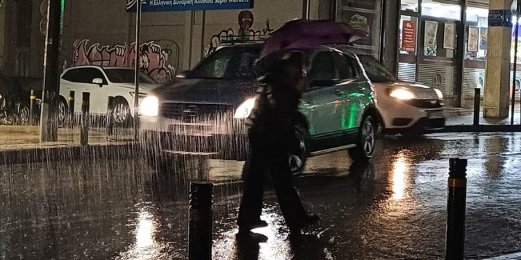 Κακοκαιρία Byron: «Ρεπό με τη βούλα» για τους δημόσιους υπάλληλους την Παρασκευή 4/12