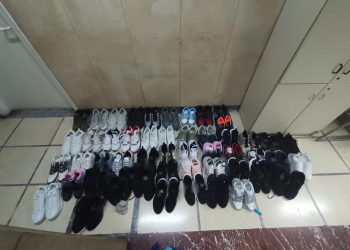 Πειραιάς: Τρεις συλλήψεις πλανόδιων πωλητών για μαϊμού προϊόντα – ΦΩΤΟ