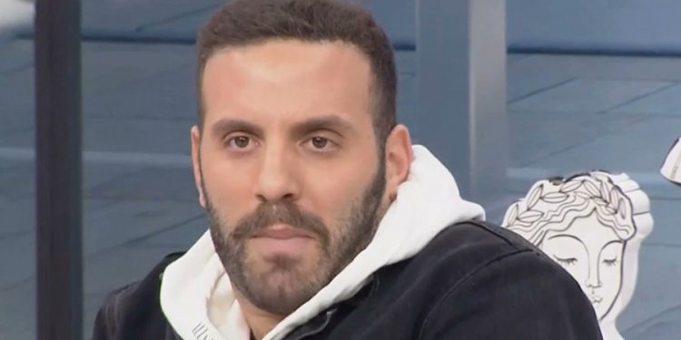 ΣΥΡΙΖΑ: Εκτός ευρωομάδας ο Νίκος Παππάς, για επίθεση σε δημοσιογράφο στο Στρασβούργο