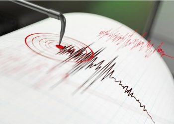 Iσχυρός σεισμός 7,6 Ρίχτερ στην Ιαπωνία – Προειδοποίηση για τσουνάμι