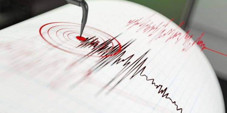 Iσχυρός σεισμός 7,6 Ρίχτερ στην Ιαπωνία – Προειδοποίηση για τσουνάμι