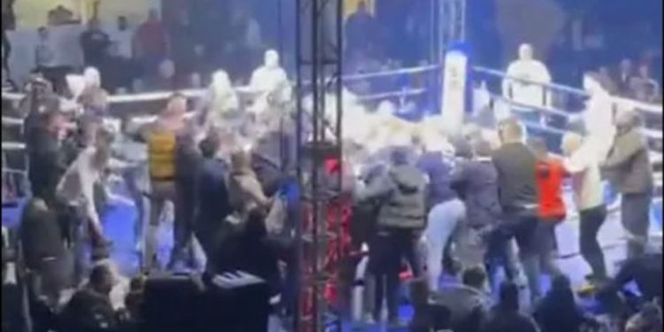 Σερβία: Συμπλοκή σε αγώνα kick boxing – Επιτέθηκαν στον Έλληνα αθλητή Γιάννη Τσουκαλά μετά τη νίκη του – ΒΙΝΤΕΟ