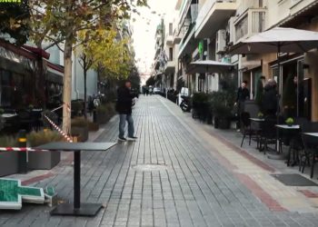Κυψέλη:  Εκτός κινδύνου το 16χρονο κορίτσι, που του έπεσε στο κεφάλι «σταυρός» φαρμακείου – ΒΙΝΤΕΟ – ΦΩΤΟ