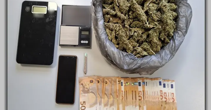 Λάρισα: Μία σύλληψη για διακίνηση ναρκωτικών – ΦΩΤΟ